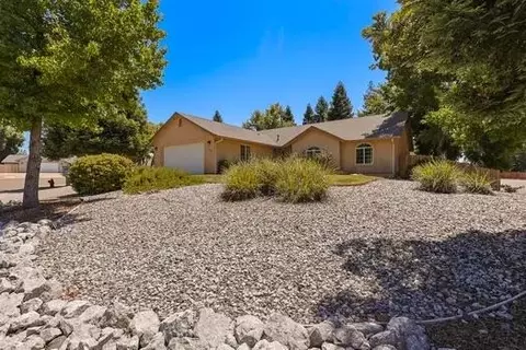 1305 Hermitage Ct, Redding, CA 96002 photo 32