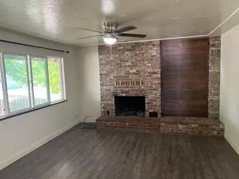 2918 Robert Ct, Redding, CA 96002 photo 3
