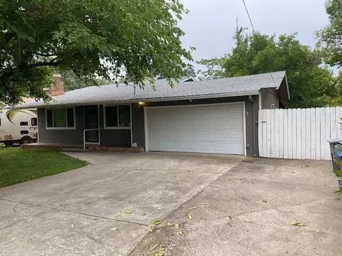 2918 Robert Ct, Redding, CA 96002 photo 2