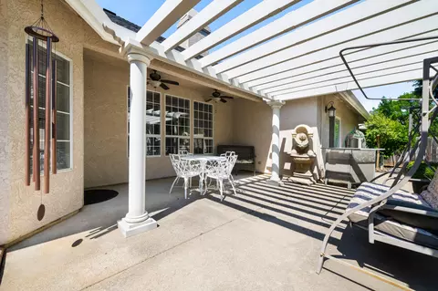 2463 Castlewood Dr, Redding, CA 96002 photo 24