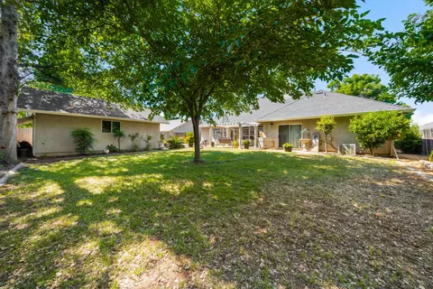 2463 Castlewood Dr, Redding, CA 96002 photo 26