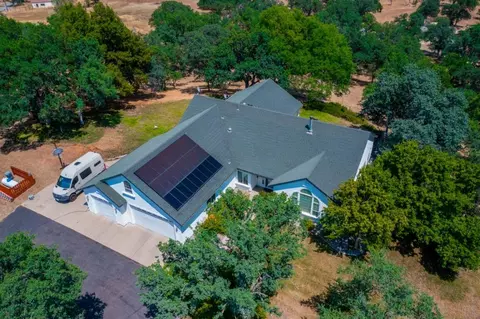 21750 Robledo Rd, Palo Cedro, CA 96073