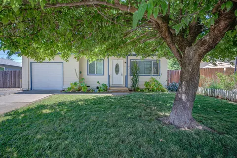 2315 Galaxy Way, Redding, CA 96002 photo 3