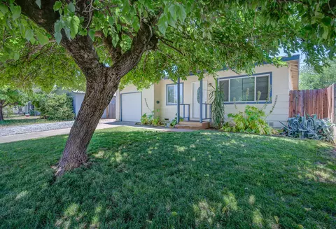 2315 Galaxy Way, Redding, CA 96002