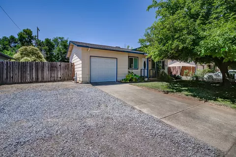 2315 Galaxy Way, Redding, CA 96002 photo 4