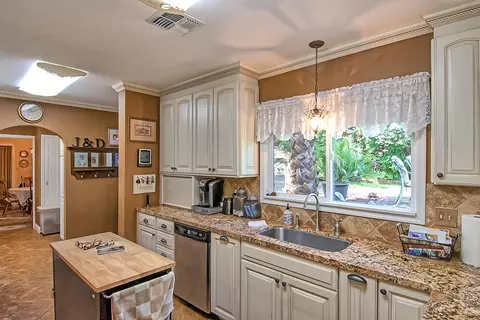 Kitchen - 2000 West St, Redding, CA 96001 photo 4 of 4
