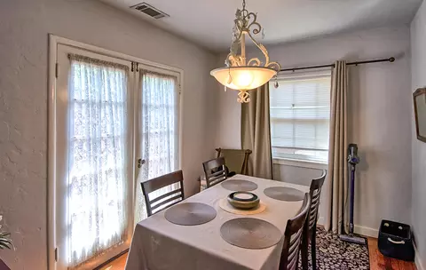 Dining - 2000 West St, Redding, CA 96001 photo 3 of 4