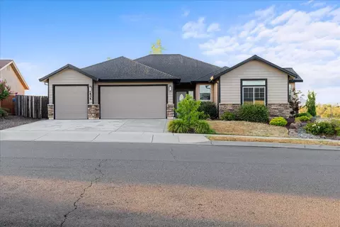 434 Belvedere Dr, Redding, CA 96003 photo 2