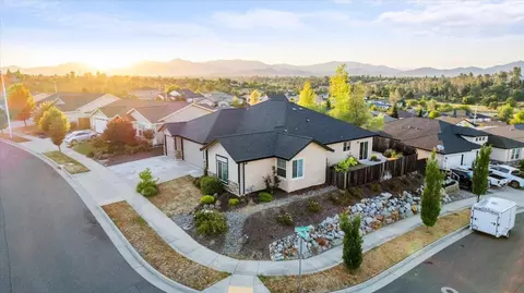 434 Belvedere Dr, Redding, CA 96003