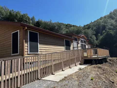 14907 Marin Dr, Redding, CA 96003