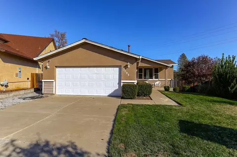 3298 Bridgewater Ct, Redding, CA 96003 photo 1