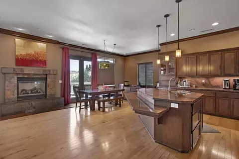 3360 Stanford Dr, Redding, CA 96003 photo 7
