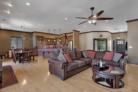 3360 Stanford Dr, Redding, CA 96003 photo 9