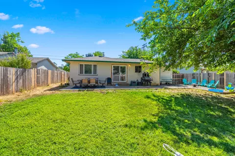 2922 East Way, Redding, CA 96002 photo 16