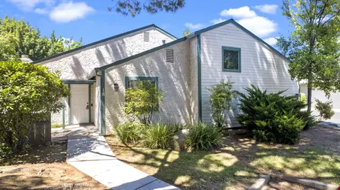 18 Wrangler Ct, Chico, CA 95928