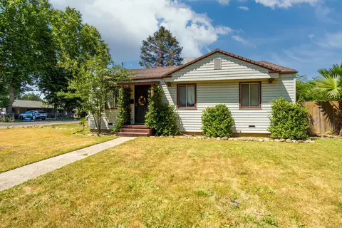 3297 E Bailey Dr, Anderson, CA 96007