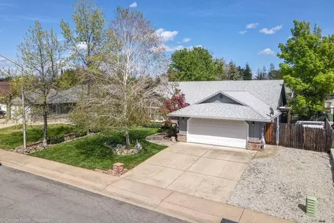 1531 Hominy Way, Redding, CA 96003 photo 3