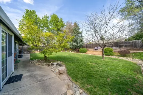 1531 Hominy Way, Redding, CA 96003 photo 6