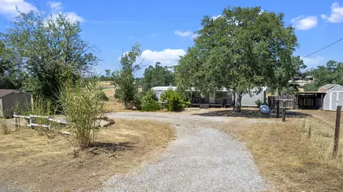 9384 Winegar Rd, Redding, CA 96003 photo 2