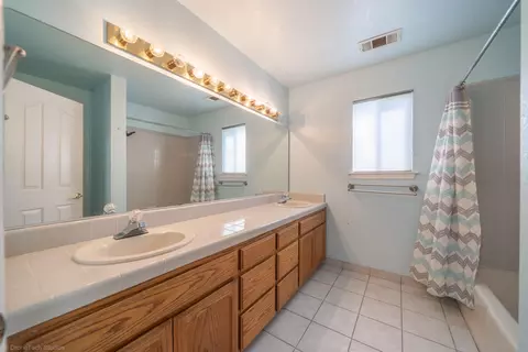 2156 Hope, Redding, CA 96003 photo 17