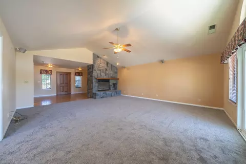 2156 Hope, Redding, CA 96003 photo 7