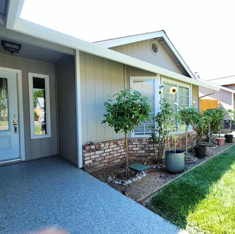 1572 Lavender Way, Redding, CA 96003 photo 6