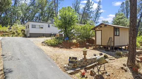 5026 Tanya Ln, Shasta Lake, CA 96019