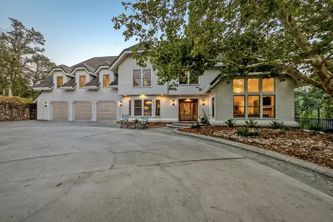 8709 Silver Bridge Rd, Palo Cedro, CA 96073