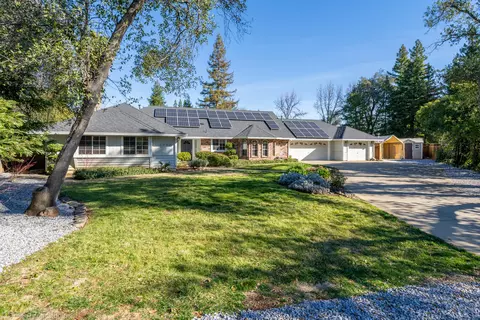 2350 Calle Seca Ct, Redding, CA 96002 photo 4