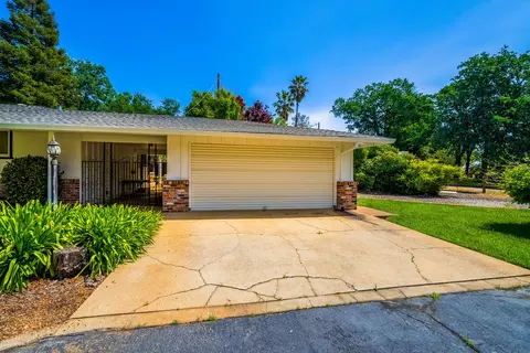 3150 Forest Hills Dr, Redding, CA 96002 photo 5