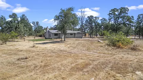 17294 Lassen Ave, Anderson, CA 96007