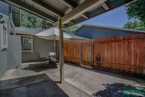 1896 Del Mar Ave, Redding, CA 96003 photo 28