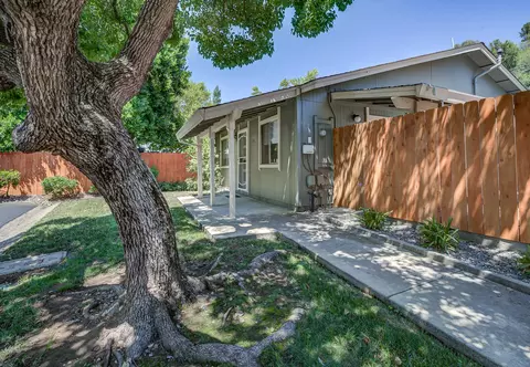 1896 Del Mar Ave, Redding, CA 96003 photo 2