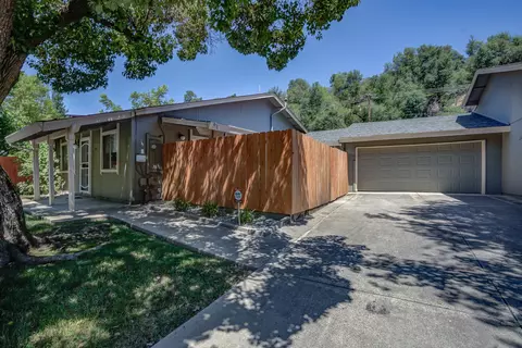 1896 Del Mar Ave, Redding, CA 96003