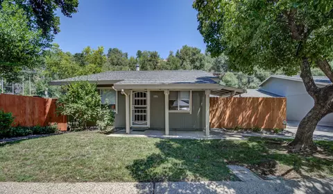 1896 Del Mar Ave, Redding, CA 96003 photo 3