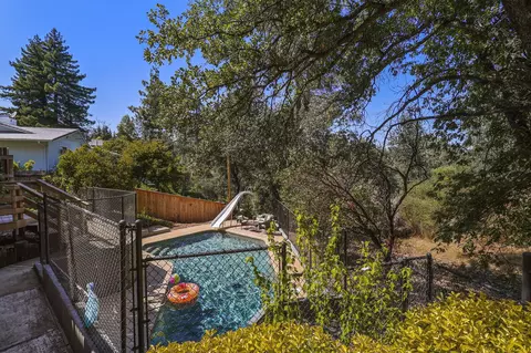 720 Pioneer Ct, Redding, CA 96001 photo 32