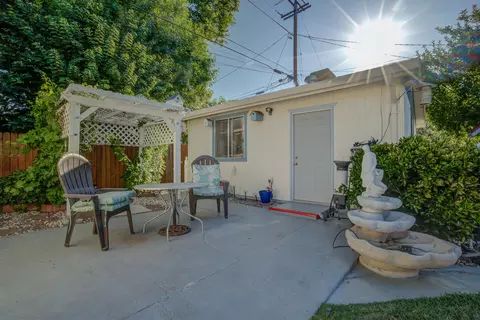 2086 Westwood Ave, Redding, CA 96001 photo 18