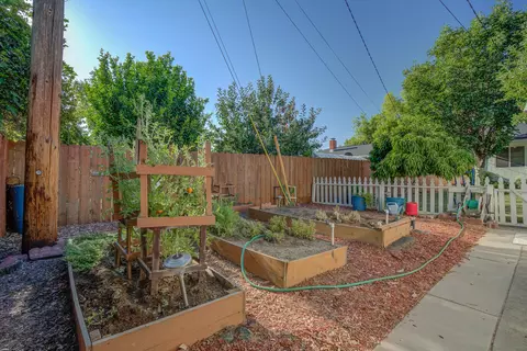 2086 Westwood Ave, Redding, CA 96001 photo 25
