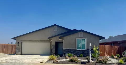 2769 Hopkins Ave, Redding, CA 96002