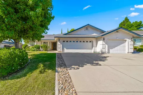 2763 Blue Bell Dr, Redding, CA 96001
