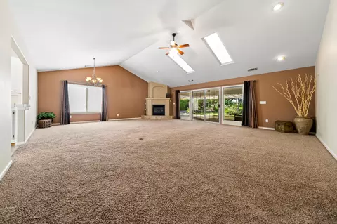 2763 Blue Bell Dr, Redding, CA 96001 photo 5