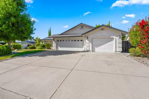 2763 Blue Bell Dr, Redding, CA 96001 photo 2