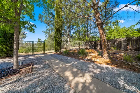 2763 Blue Bell Dr, Redding, CA 96001 photo 31
