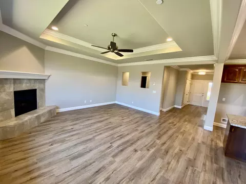 2839 Calaveras Ct, Redding, CA 96002 photo 2