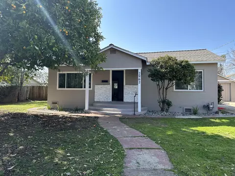 2962 Lanning Ave, Redding, CA 96001