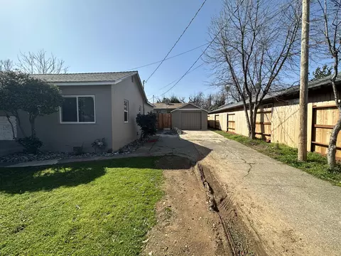 2962 Lanning Ave, Redding, CA 96001 photo 2