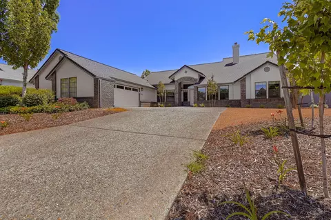 2276 Hope, Redding, CA 96003 photo 68