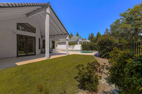 2276 Hope, Redding, CA 96003 photo 48