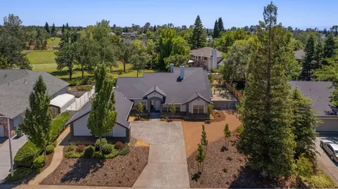 2276 Hope, Redding, CA 96003 photo 4