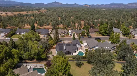 2276 Hope, Redding, CA 96003 photo 80